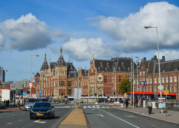 Amsterdam Hollanda Ekim 2018 Amsterdam Ünlü Mimari Simgeleri Yollarda Yoğun — Stok fotoğraf