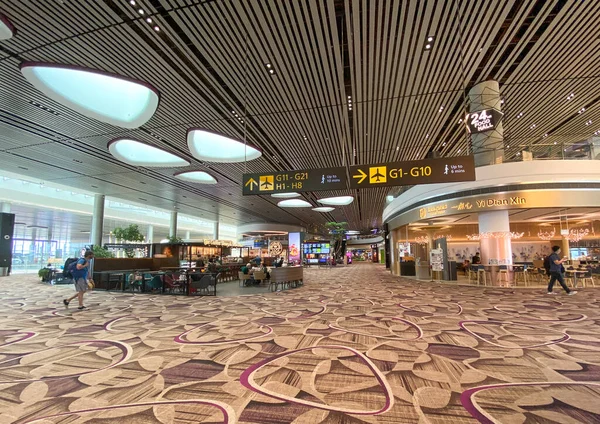 Singapur Lutego 20120 Wnętrze Terminalu Odlotów Lotniska Changi Changi Jest — Zdjęcie stockowe