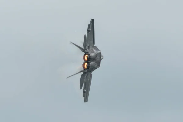 Сінгапур Лютого 2020 Року Usaf Lockheed Martin Raptor Літає Показу — стокове фото