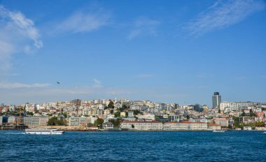 İstanbul, Türkiye - 28 Şubat 2018. İstanbul, Türkiye 'de Boğaz manzarası. İstanbul 'un Avrupa bölgesini İstanbul' un Asya kesiminden ayıran Boğaz.