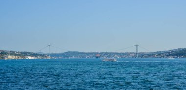 İstanbul, Türkiye - 28 Şubat 2018. İstanbul, Türkiye 'de Boğaz manzarası. İstanbul 'un Avrupa bölgesini İstanbul' un Asya kesiminden ayıran Boğaz.