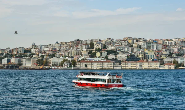 Istanbul Tyrkia Sep 2018 Utsikt Bosporosstredet Istanbul Tyrkia Bosporosstredet Skiller – stockfoto