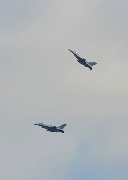 Singapur Feb 2018 Rsaf General Dynamics Fighting Falcon Volando Exhibición — Foto de Stock