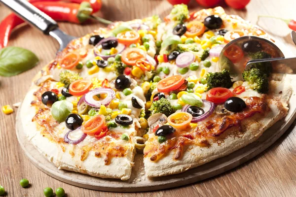 Вегетарианская пицца — стоковое фото