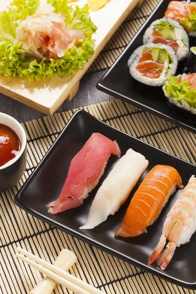 La composizione del sushi nigiri — Foto Stock