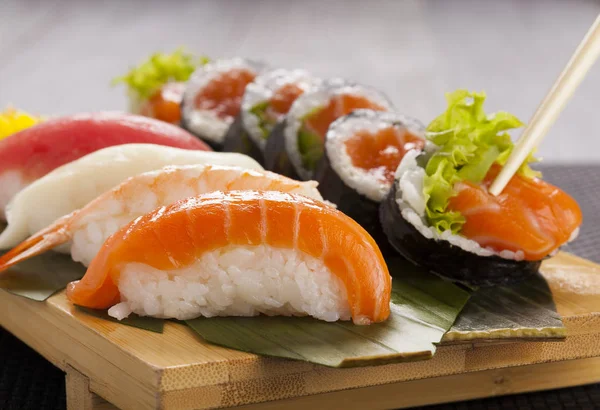 La composizione del sushi nigiri — Foto Stock