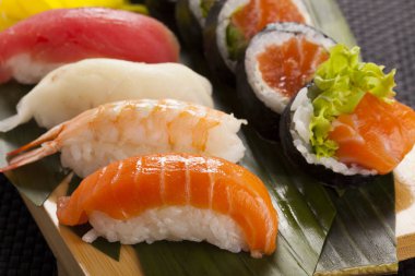 Nigiri suşi bileşimi