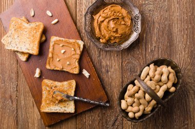 Fıstık ezmesi sandviç