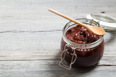 ev yapımı Erik reçeli