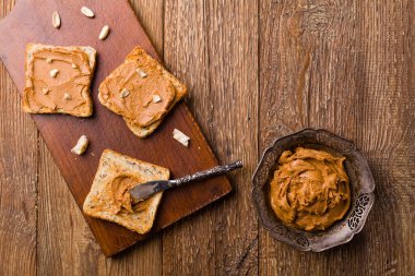 Fıstık ezmesi sandviç