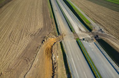 Yeni yol inşaat site havadan görünümü