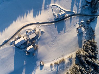 Dağ manzarası kış sezonu