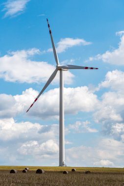 Yel değirmenleri sahada