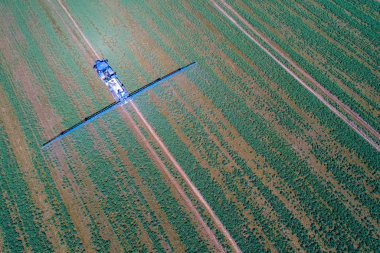 Traktörün havadan görünümü