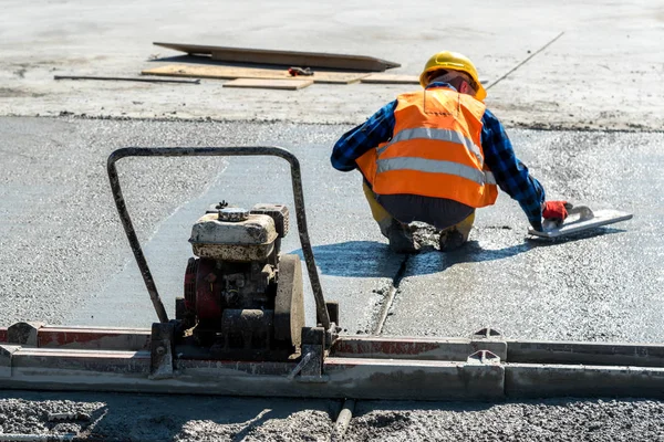 Concrete pouring on the construction site — Stock Photo, Image