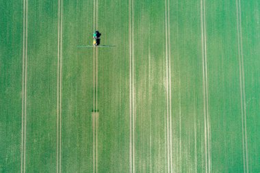 Sahada Püskürtme makinesi