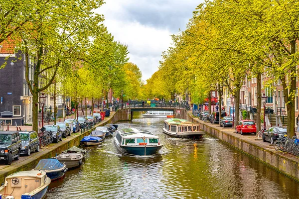 Dużym Tarasem Widokiem Stare Historyczne Amsterdamie — Zdjęcie stockowe