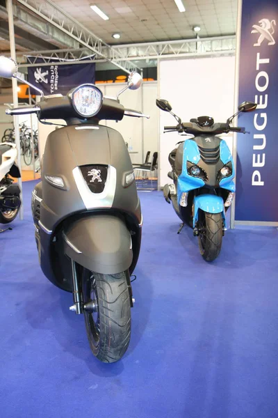 Peugeot scooter at Belgrade Car Show — Stock Photo, Image