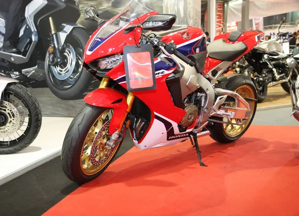 Honda op Belgrado Auto Show — Stockfoto