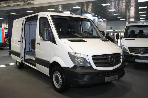 Stockfotos Mercedes Sprinter Bilder Stockfotografie Mercedes Sprinter Lizenzfreie Fotos Depositphotos
