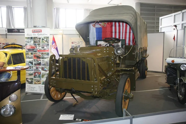 Packard modelo E caminhão em Belgrado Car Show — Fotografia de Stock