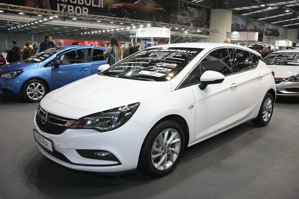 Opel på Belgrad bilshow — Stockfoto