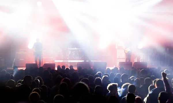 Lumières de scène sur le concert. Matériel d'éclairage Images De Stock Libres De Droits