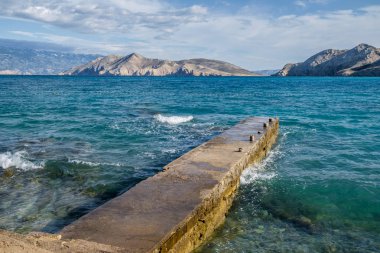 Bescanuova, deniz manzara, Krk. Hırvatistan Adası