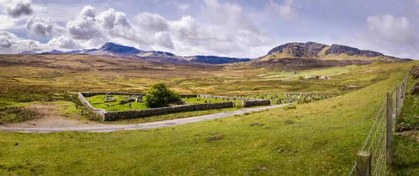 Isle of skye, Góra Quiraing, malowniczych krajobrazów Szkocji. Wielkiej Brytanii — Zdjęcie stockowe