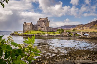 Eilean Donan Kalesi. İskoç manzara. Scotland, Büyük Britanya
