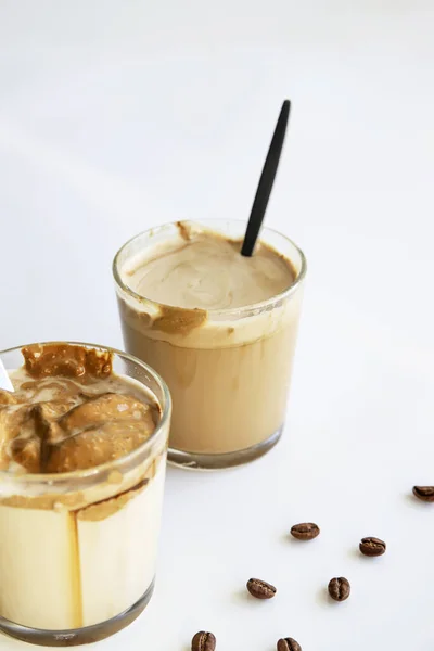 Café Sul Coreano Dalgona Latte Frio Moda Cappuccino Com Leite — Fotografia de Stock