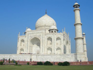 Taj Mahal Türbesi ikonik görünümü