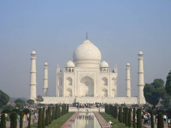 Taj Mahal complexo de mausoléu em Agra, Índia — Fotografia de Stock