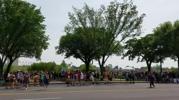 WASHINGTON DC - APRIL 29, 2017 Peoples Climate Movement — Stock Video