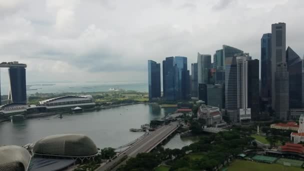 Singapore - 8 mei 2017: Panorama over de baai van Marina — Stockvideo