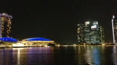 Singapur - 6 Mayıs 2017: Panorama Marina Bay arasında