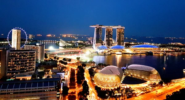 Сінгапур - 6 травня 2017: Панорама на затоку Маріна — стокове фото
