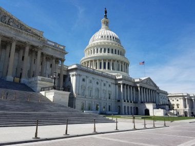 Washington Dc, ABD Capitol Hill'de temsilcisinin merdiven evi ile Amerika Birleşik Devletleri Capitol Binası Doğu cephesi.