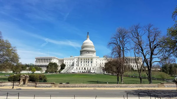 United States Capitol Building, on Capitol Hill in Washington DC — Stock Photo, Image