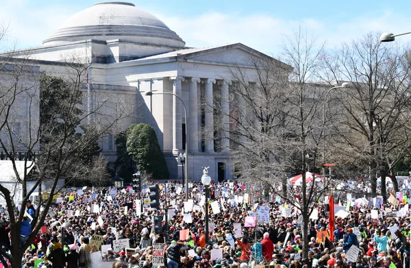 Washington, Dc, Usa - 24. března 2018: Březen pro Our Lives protes — Stock fotografie