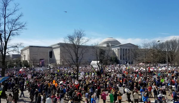 Marcha por nuestras vidas el 24 de marzo en Washington, DC — Foto de Stock