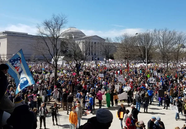 Marcha por nuestras vidas el 24 de marzo en Washington, DC — Foto de Stock