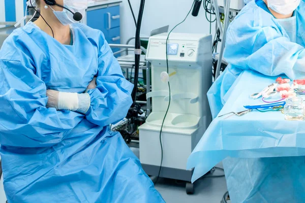 Grupo Cirujanos Que Realizan Una Cirugía Mínimamente Invasiva Ano Del — Foto de Stock
