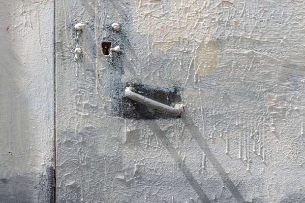 Frammento Una Vecchia Porta Ferro Con Una Maniglia Dipinta Vernice — Foto Stock