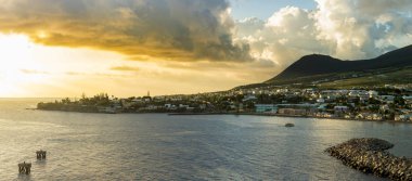 Basseterre, gün batımında St Kitts.
