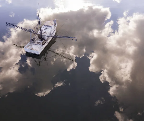 Vista aérea do barco de pesca na Carolina do Sul — Fotografia de Stock