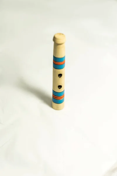 Müzik enstrümanı - beyaz arkaplanda boru — Stok fotoğraf