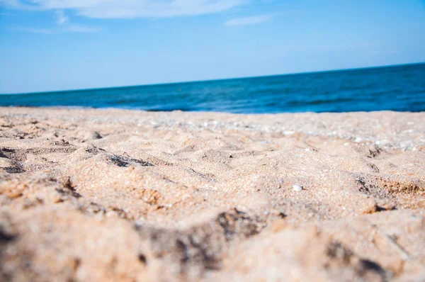 Zand Aan Kust Van Blauwe Zee Zomer Frisse Lucht — Stockfoto