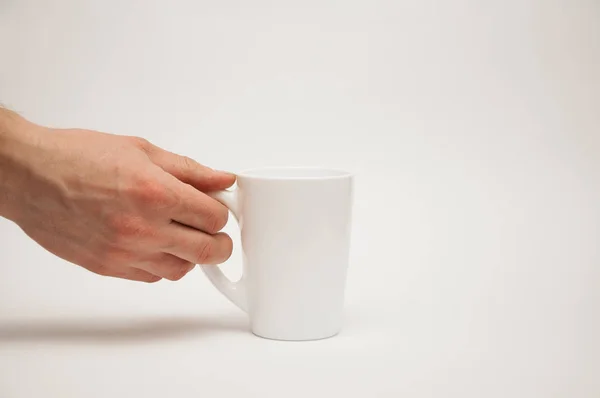 Рука Тримає Білу Чашку Білому Тлі — стокове фото