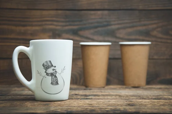 Witte Beker Papieren Bekers Staan Een Houten Tafel Thee Koffie — Stockfoto